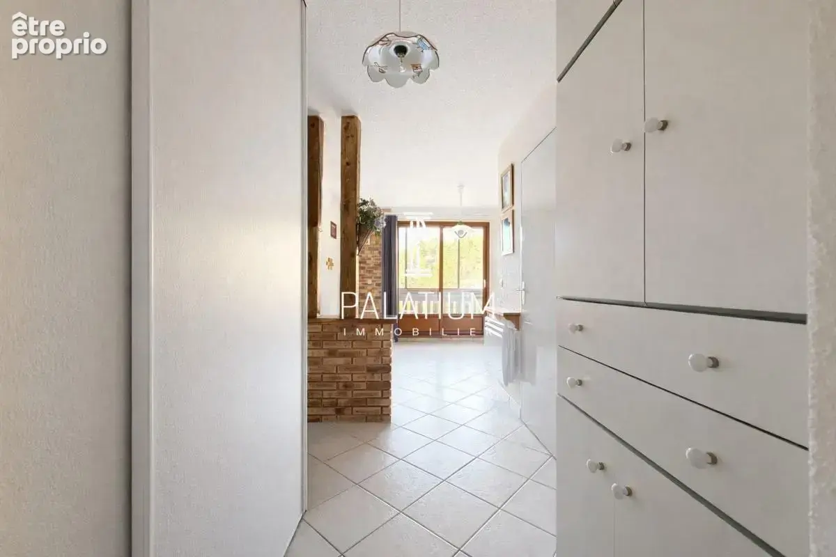 Appartement avec loggia et vue imprenable sur les montagnes - photo 11