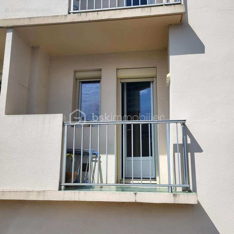 Roanne proche centre  appartement 2 pièces de 51 m² au RDC surélevé, petit balcon coté Est, et cave au dessous de 8 m² - photo 6