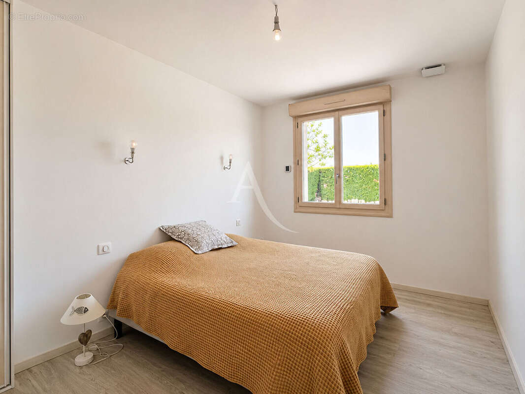 Maison clé en main avec piscine, véranda spa et dépendances - photo 7