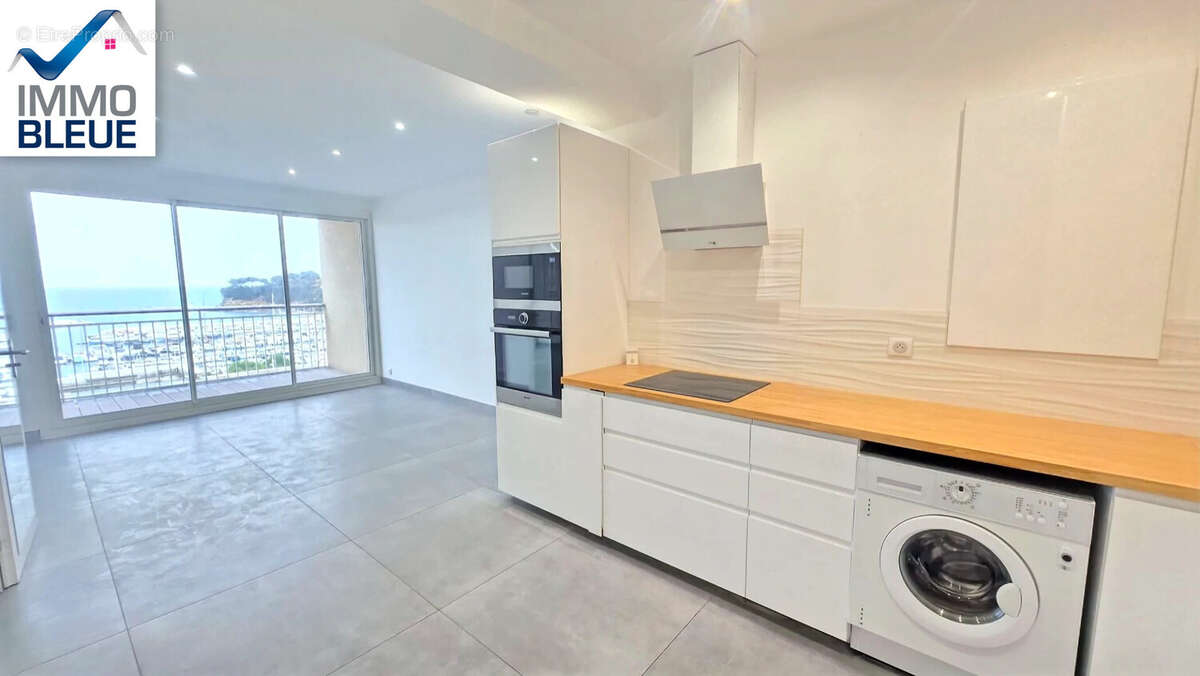 Appartement à CARRY-LE-ROUET