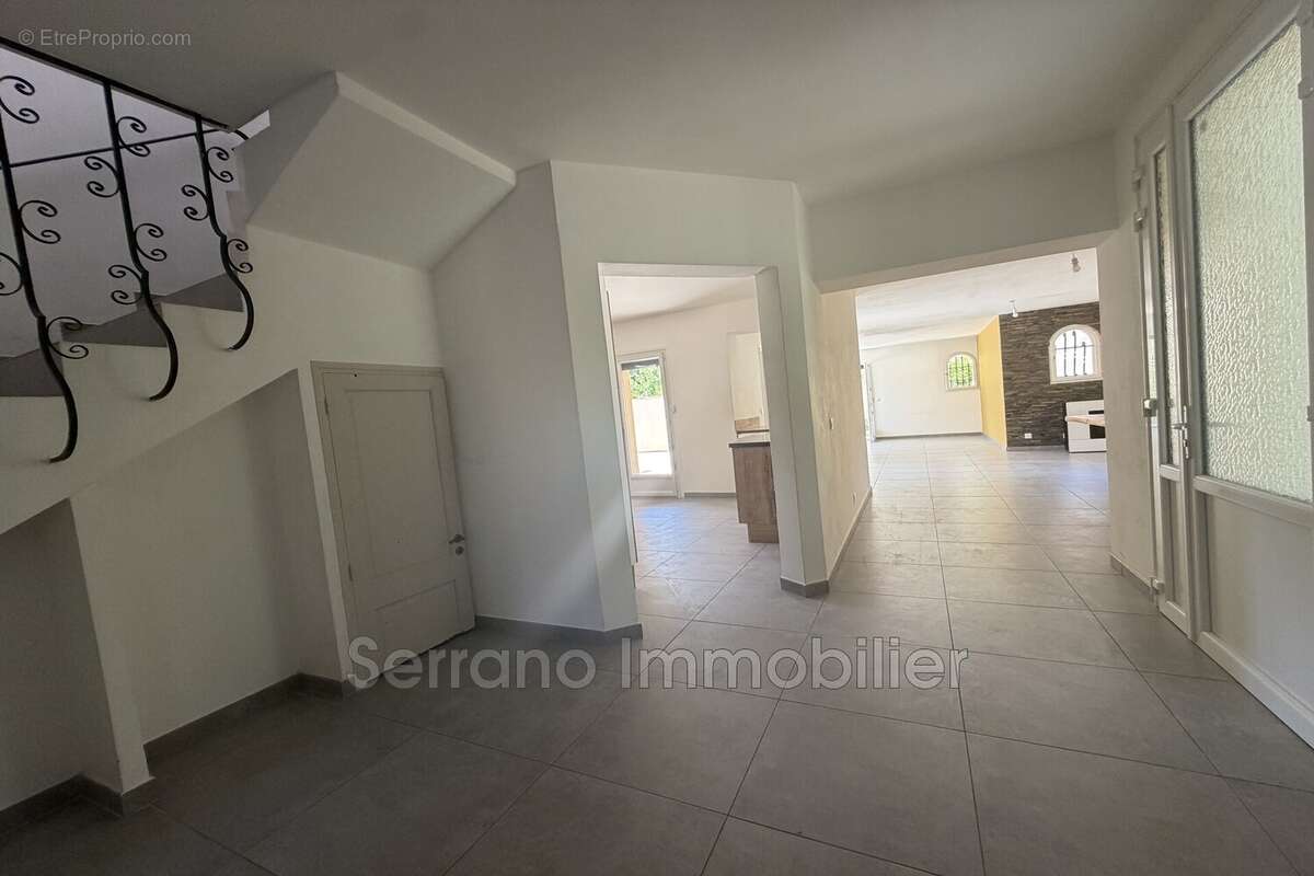 Maison 150 m² à Chateaurenard  - photo 3