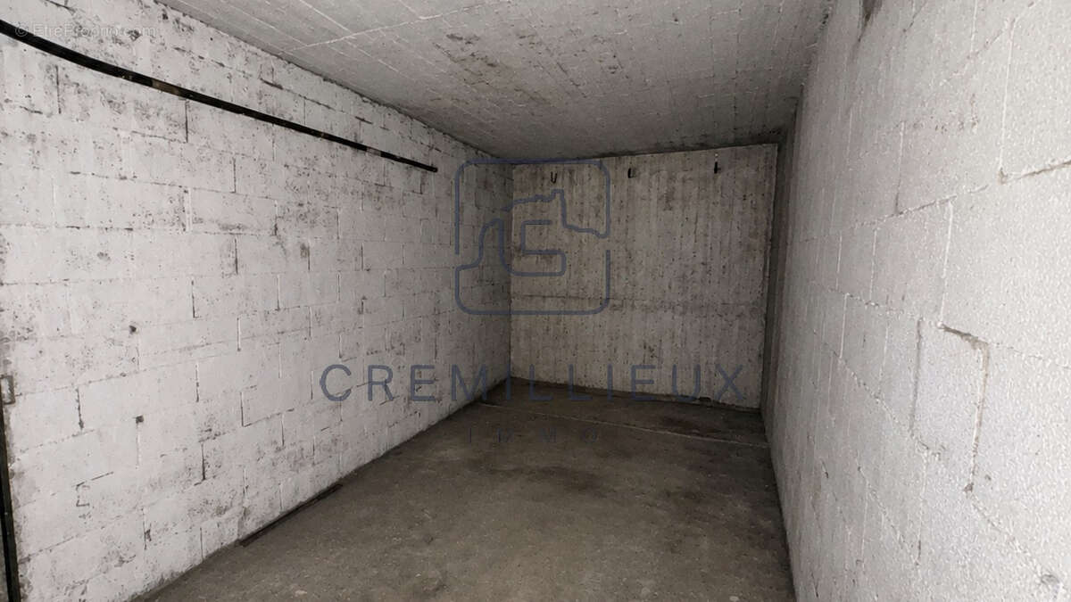 Garage fermé - photo 3