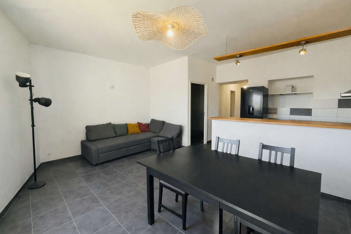 Appartement à SERVIAN