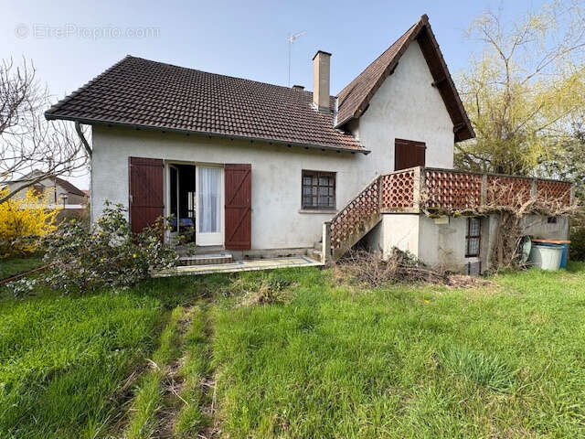 Maison à GARNAT-SUR-ENGIEVRE