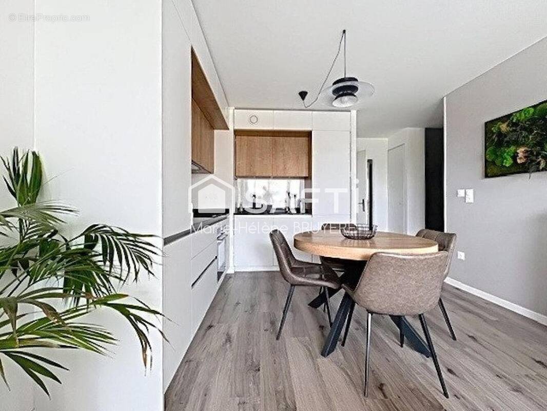 Photo 1 - Appartement à CLAMART