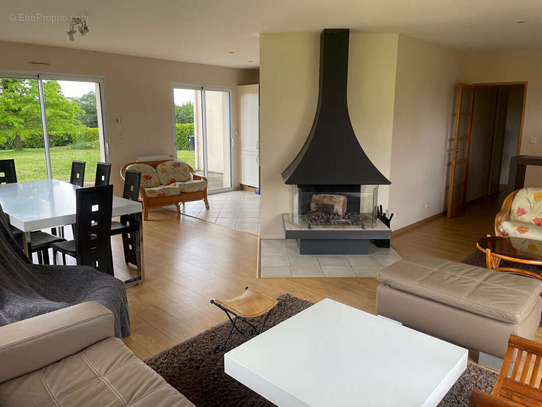 Maison à SAINT-MARS-DU-DESERT