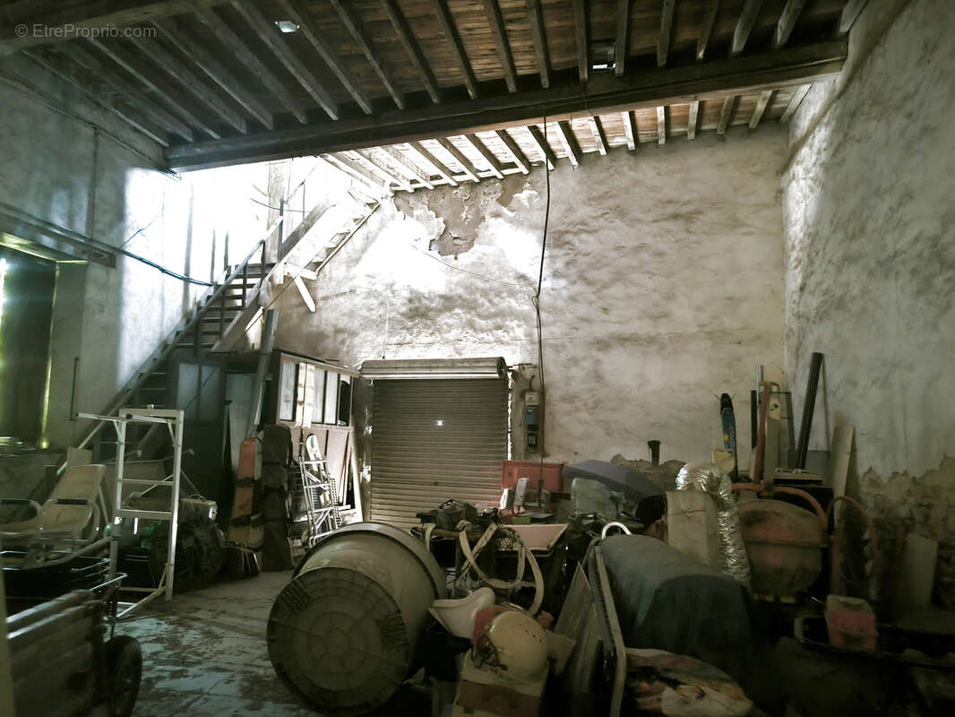 Maison à SAINT-LAURENT-DE-LA-SALANQUE