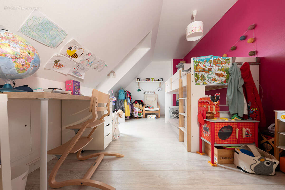 Maison à VAIRES-SUR-MARNE