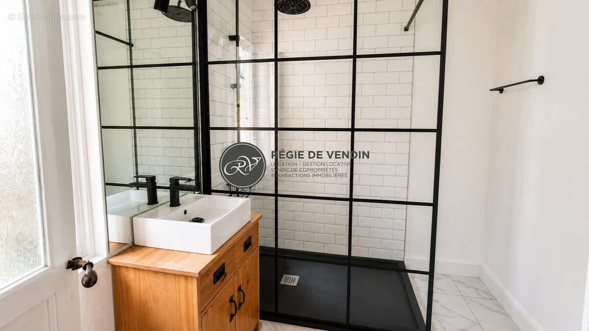 Appartement à CHASSELAY