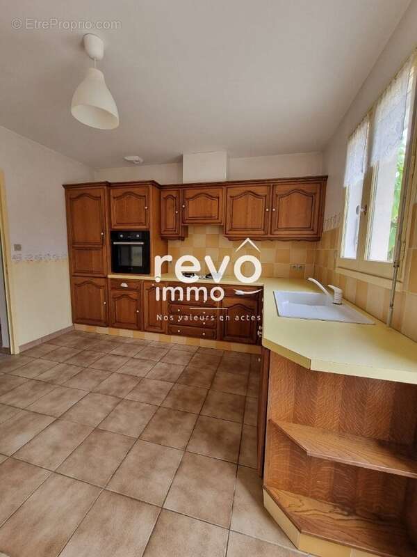 Maison à LE PUISET-DORE