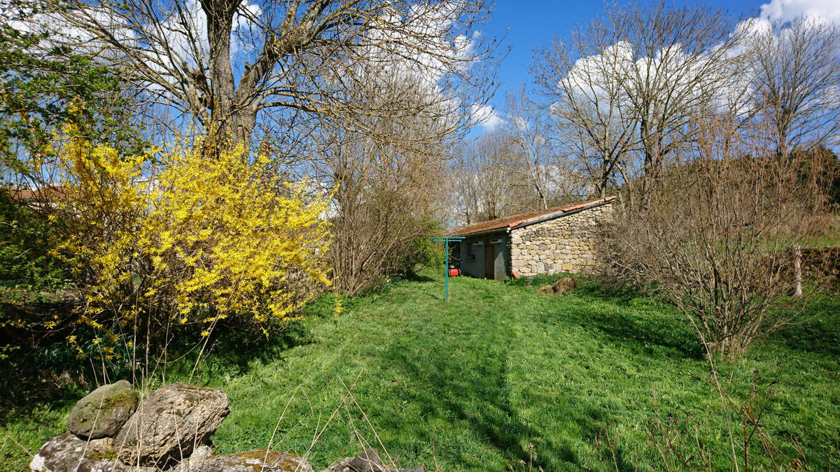 Maison à LAVAL-ATGER