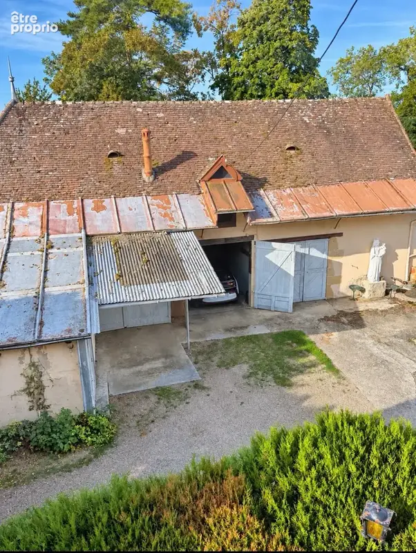 Propriétés de caractere- 300 m2 - au cozur du quartier historique de Bourbon Lancy - photo 39