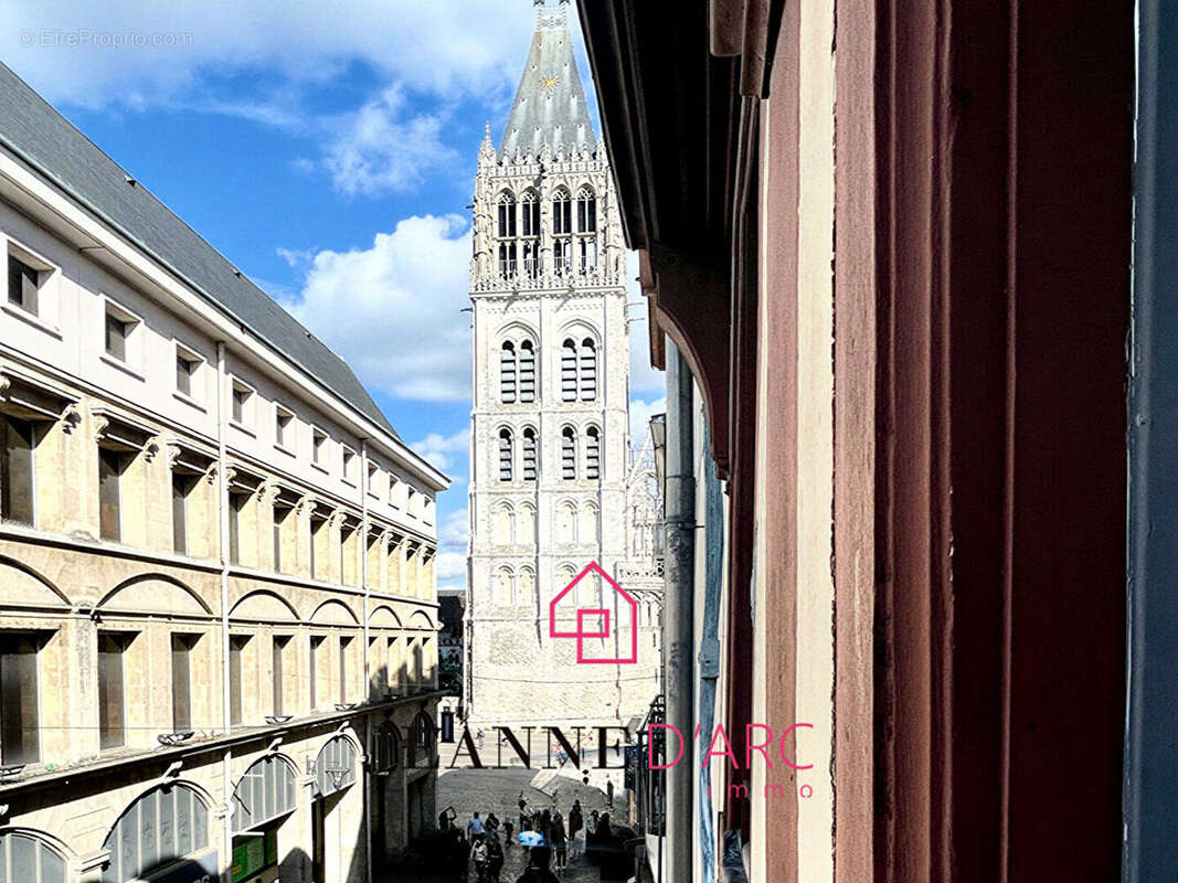 Superbe T2 Coeur historique de ville, à 2 pas de la Cathédrale ! - photo 3