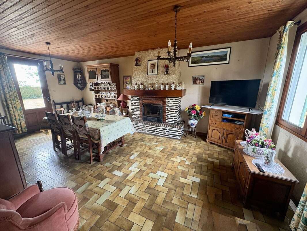 Maison 66 m² à Saint-Pierre-De-Semilly  - photo 5