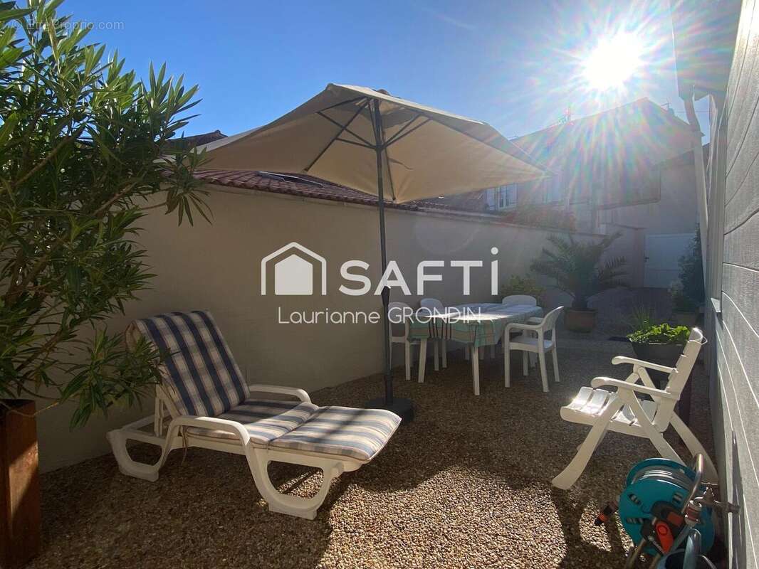 Photo 2 - Maison à SAINT-JEAN-D'ANGELY