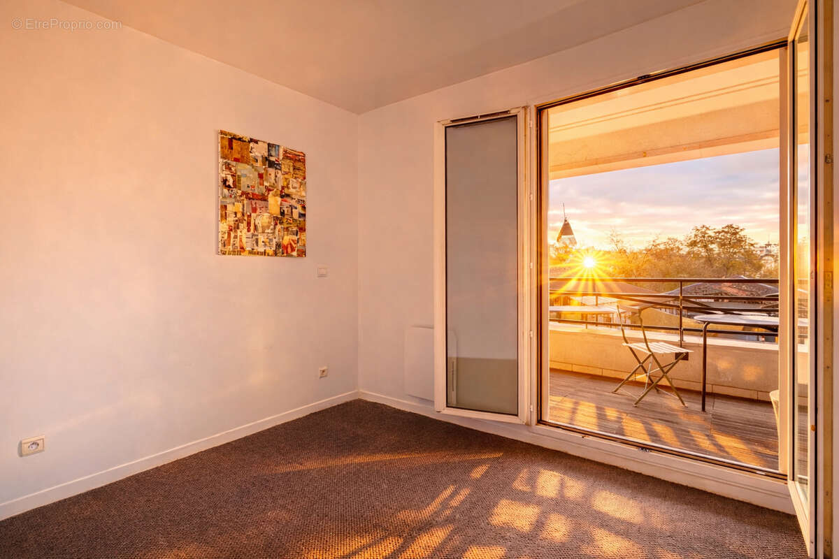 Appartement à PARIS-15E