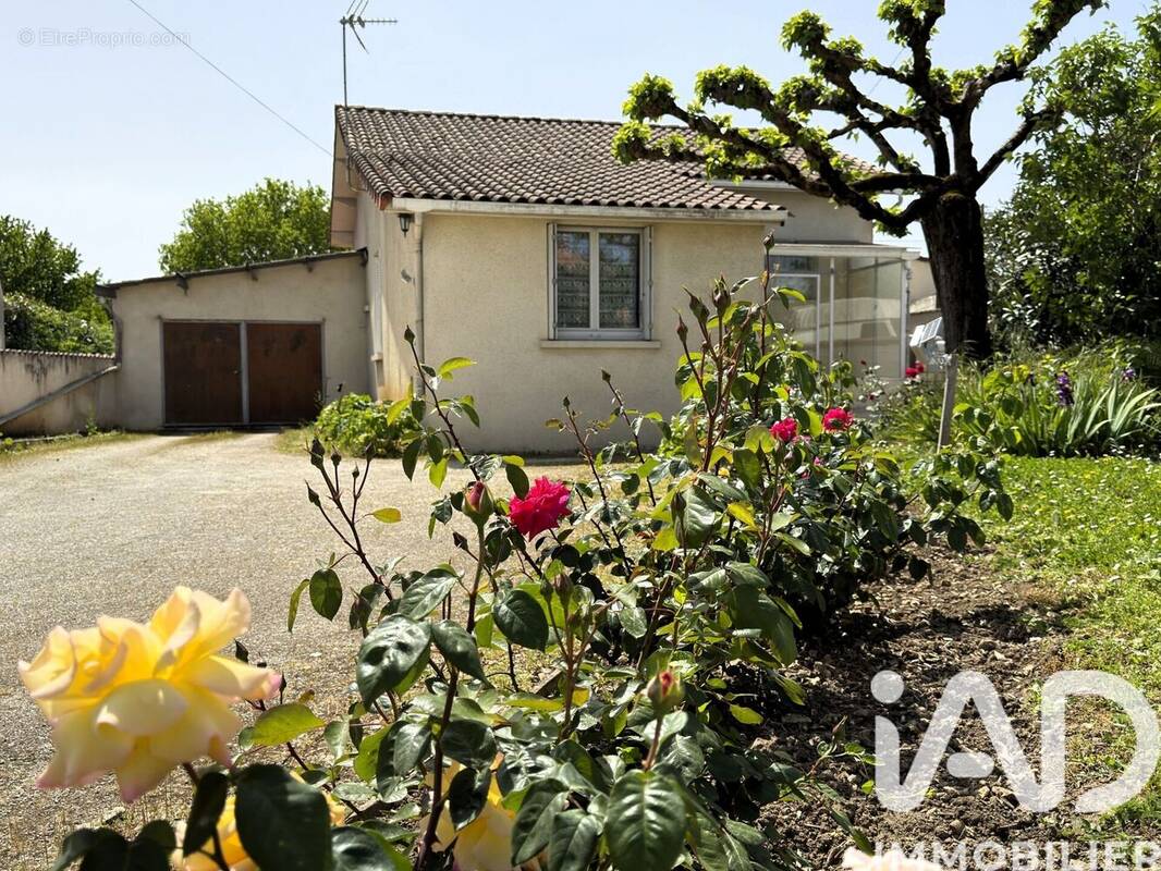 Photo 1 - Maison à SAINT-MICHEL