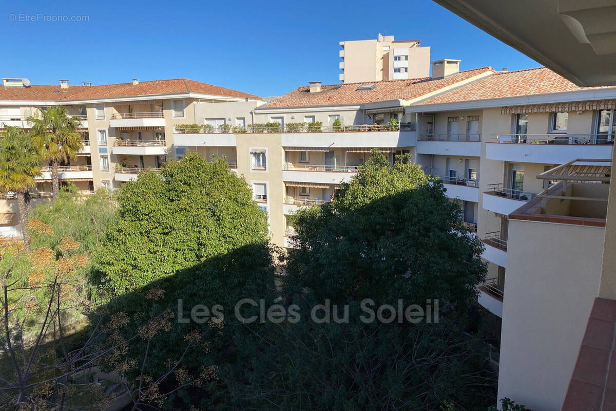 Appartement à HYERES