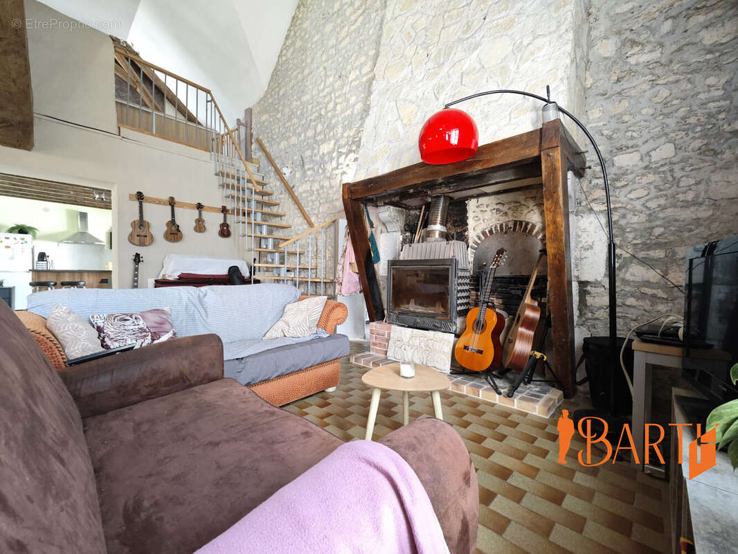 Maison à AZY