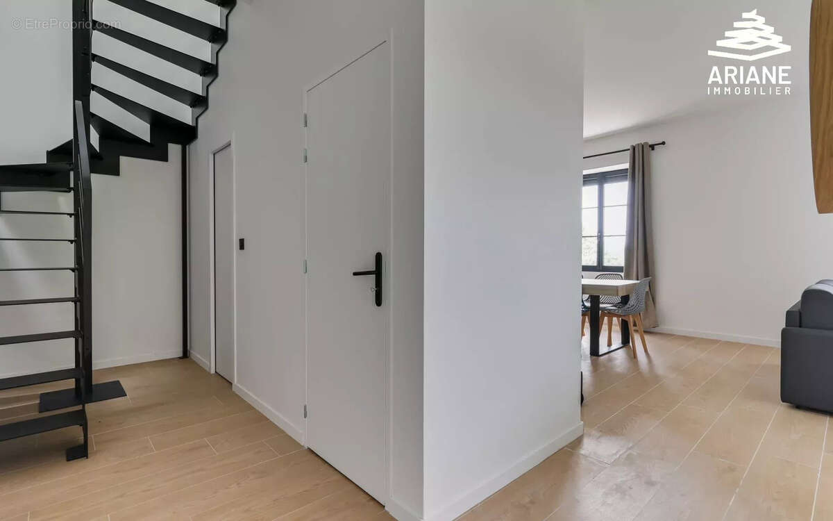 Appartement à VOURLES