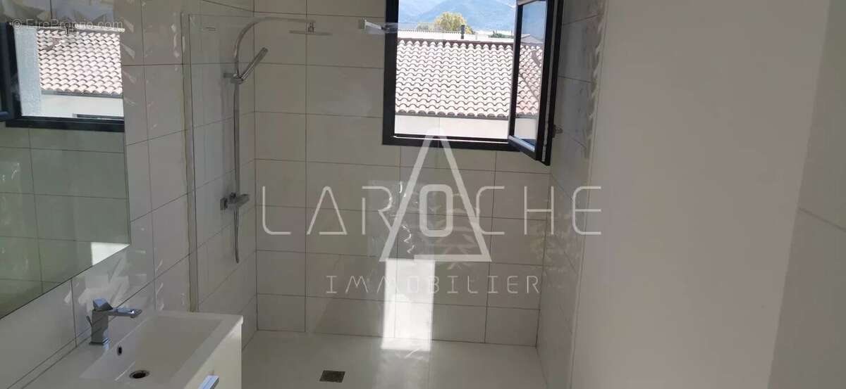 Maison à SAINT-GENIS-DES-FONTAINES