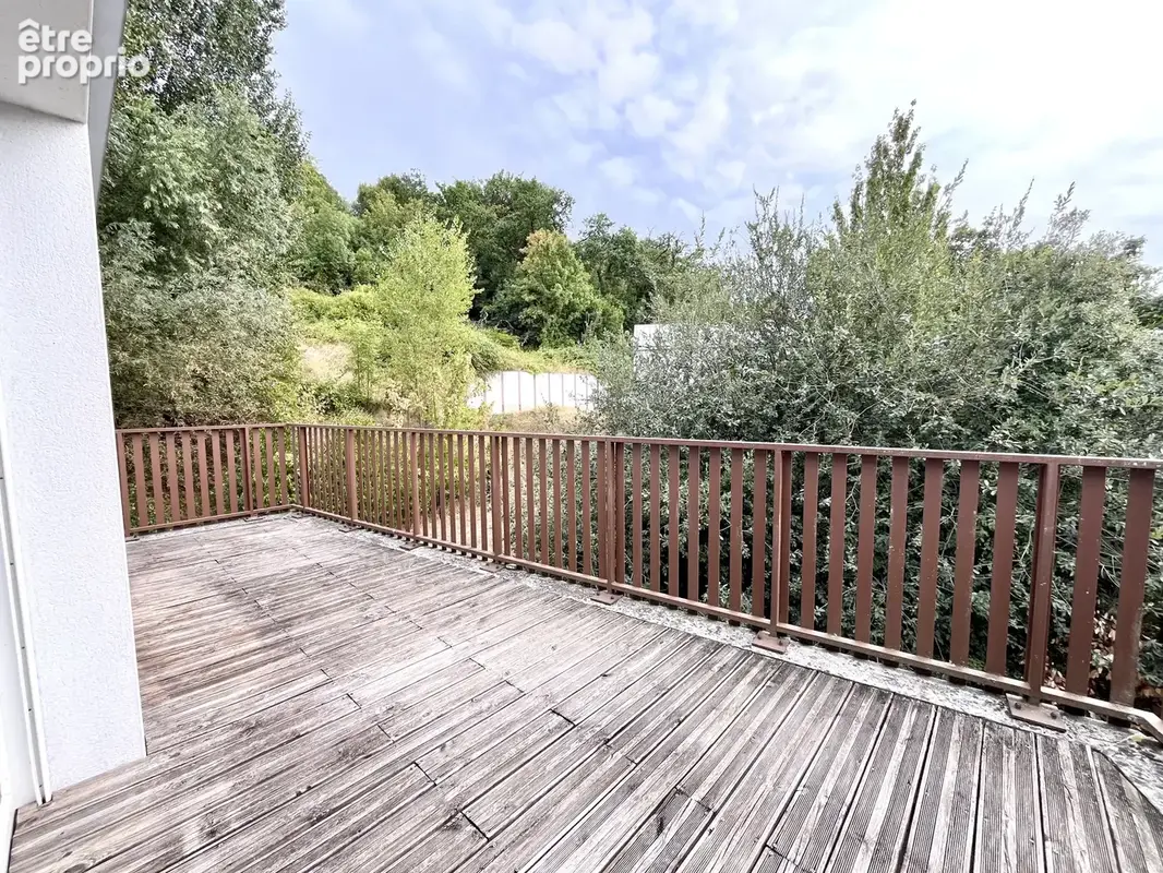 T4 avec terrasse et parking - photo 11