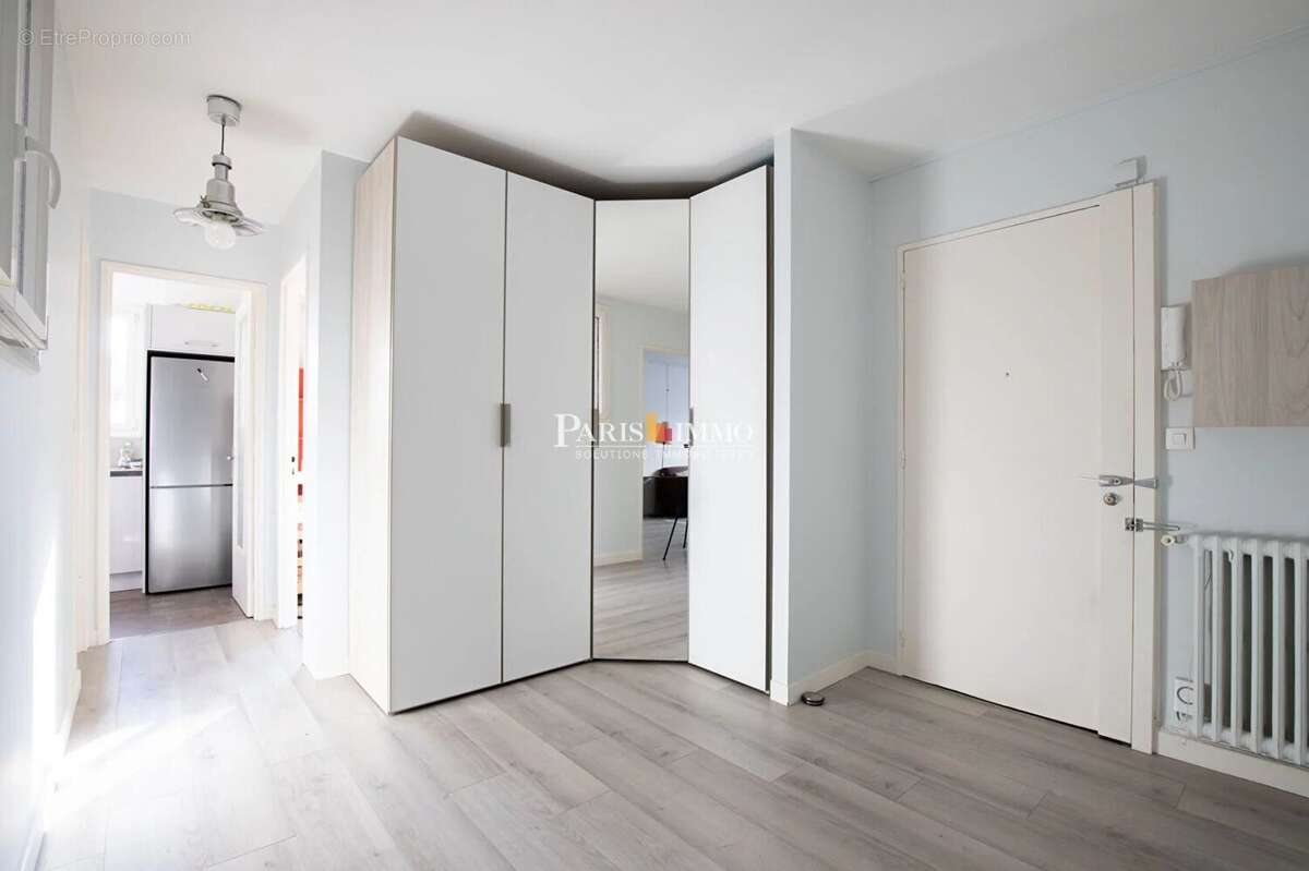 Appartement à PARIS-18E