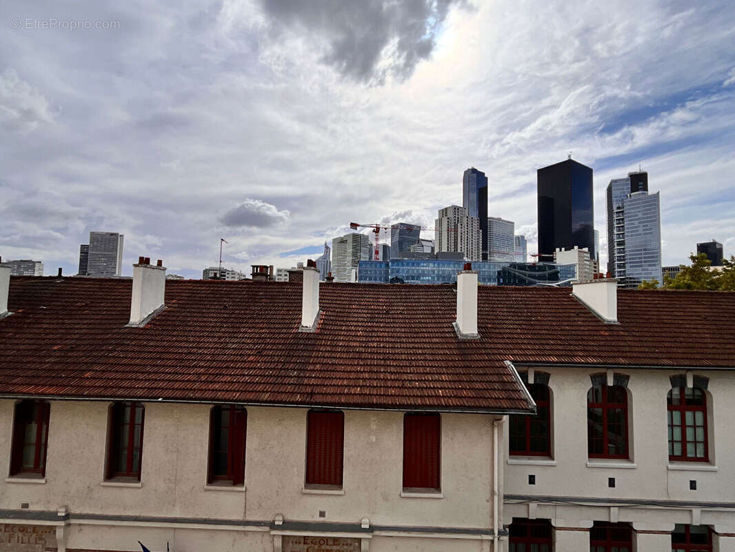 Appartement à COURBEVOIE