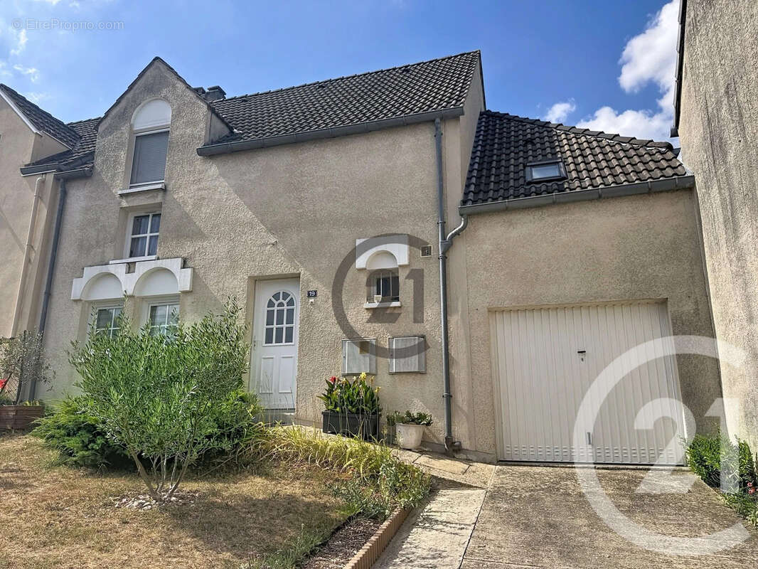 Maison 94 m² à Montereau-Fault-Yonne  - photo 12