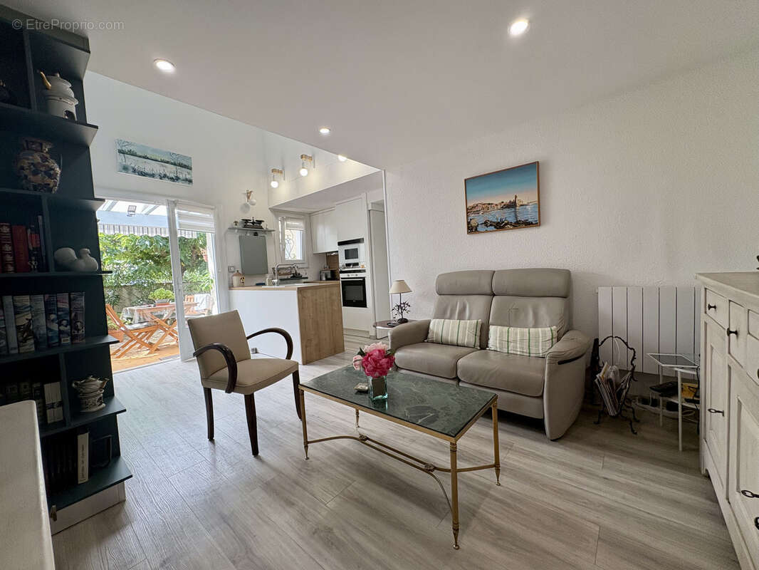 Maison à SAINT-CYPRIEN