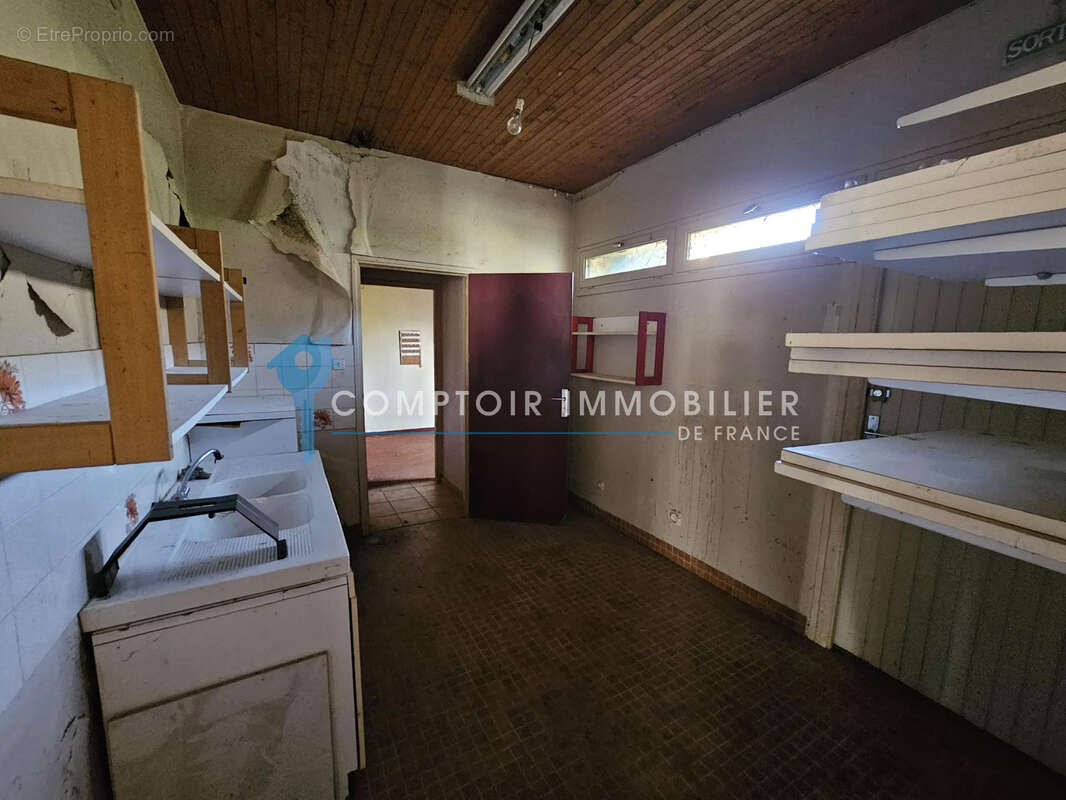 A vendre 31510 Barbazan- Ancien hôtel à rénover totalement de 729 m2 sur parcelle de 2520 m2 - photo 5