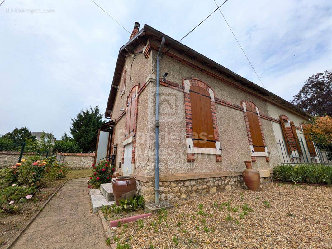 Maison à COSNE-COURS-SUR-LOIRE