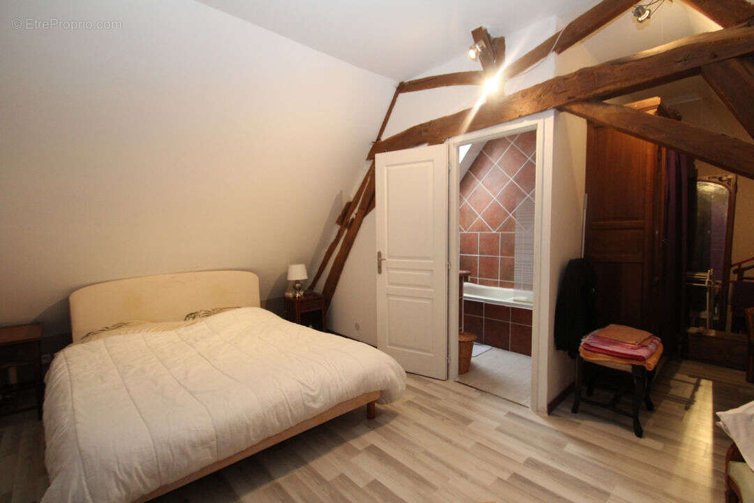 Maison à CHARRIN