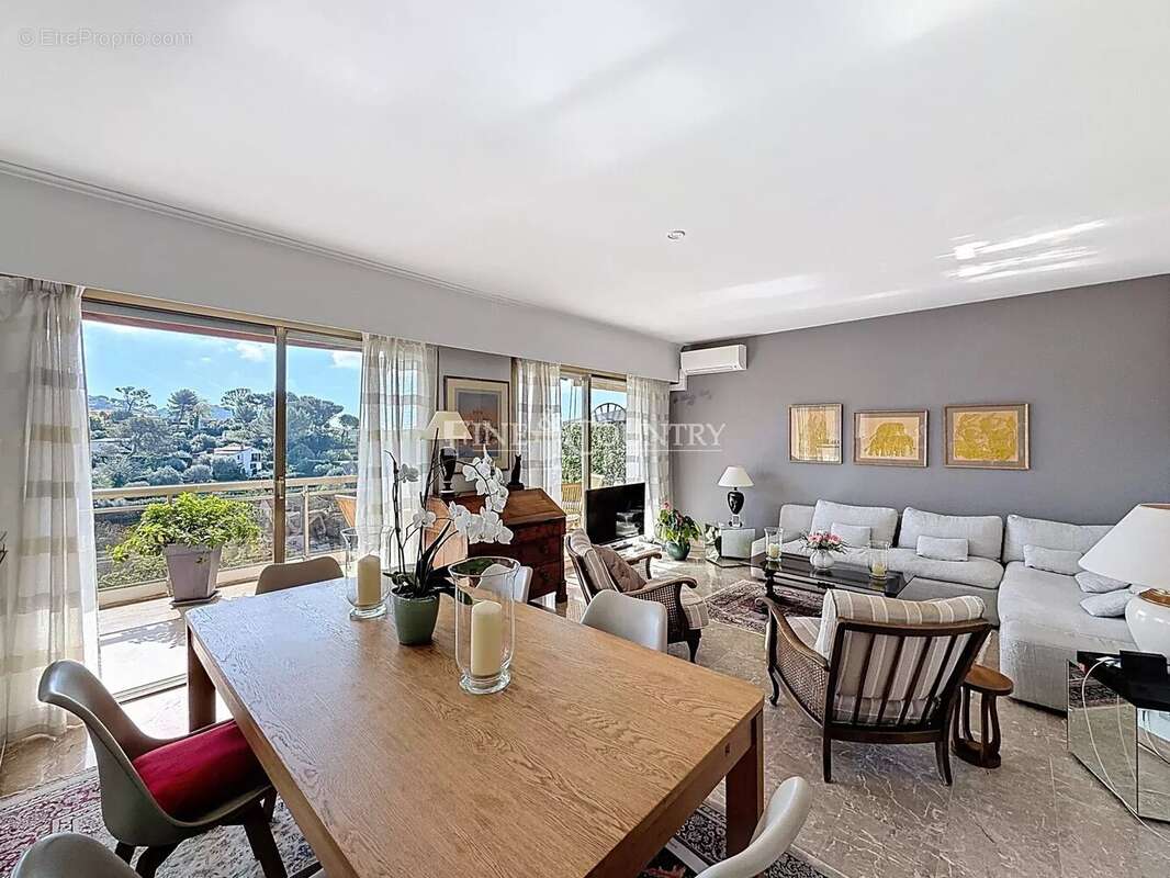Appartement à LE CANNET