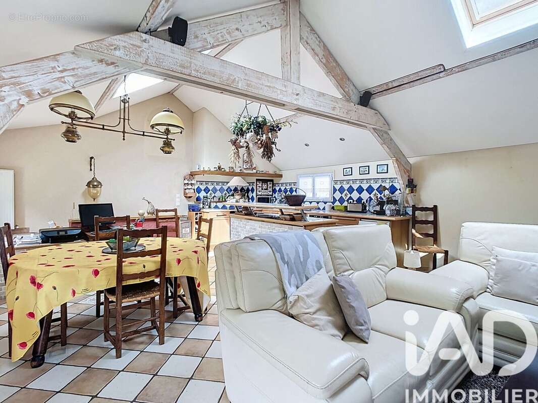 Maison 300 m² à Montlhery  - photo 9