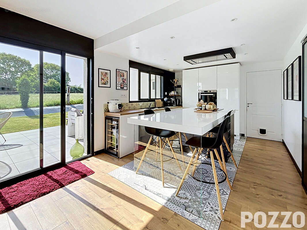 A VENDRE à Vains - Maison 130m² - Vie de Plain Pied - photo 3