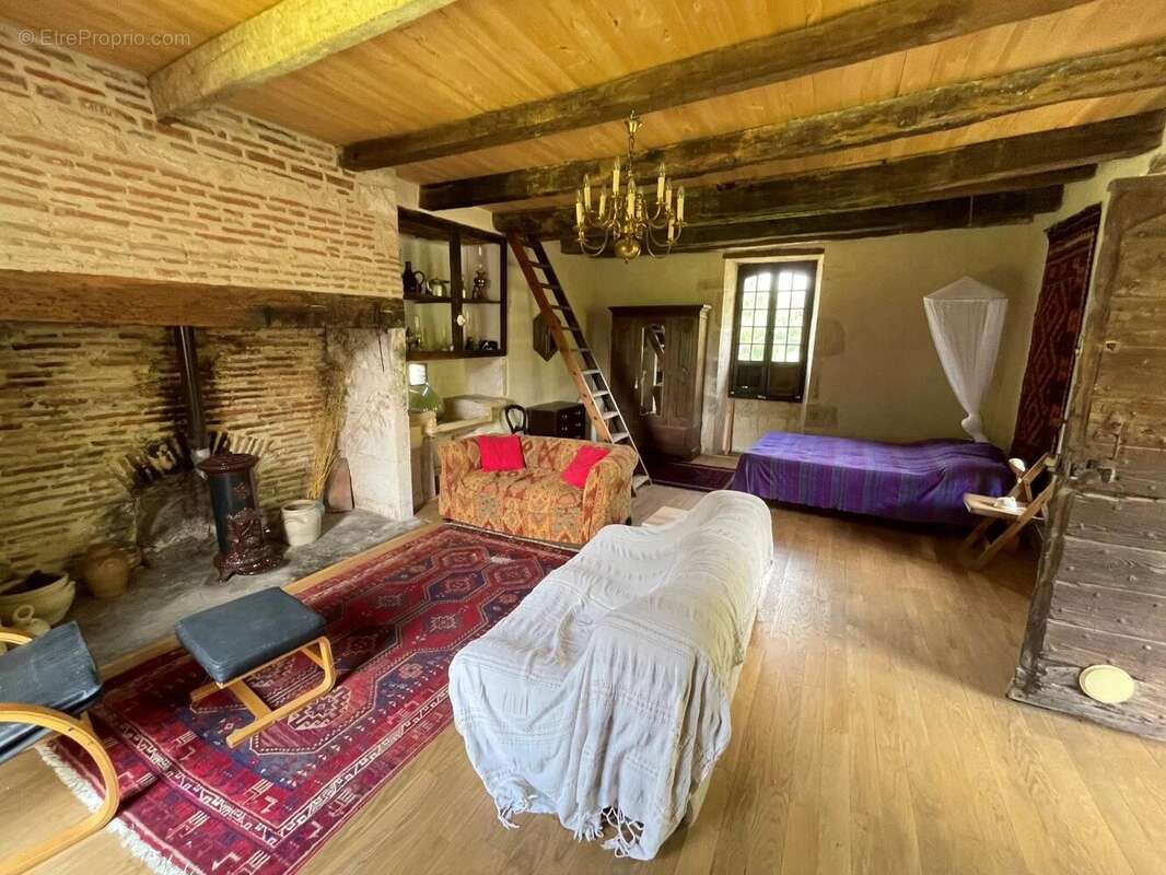 Maison à PUY-L'EVEQUE