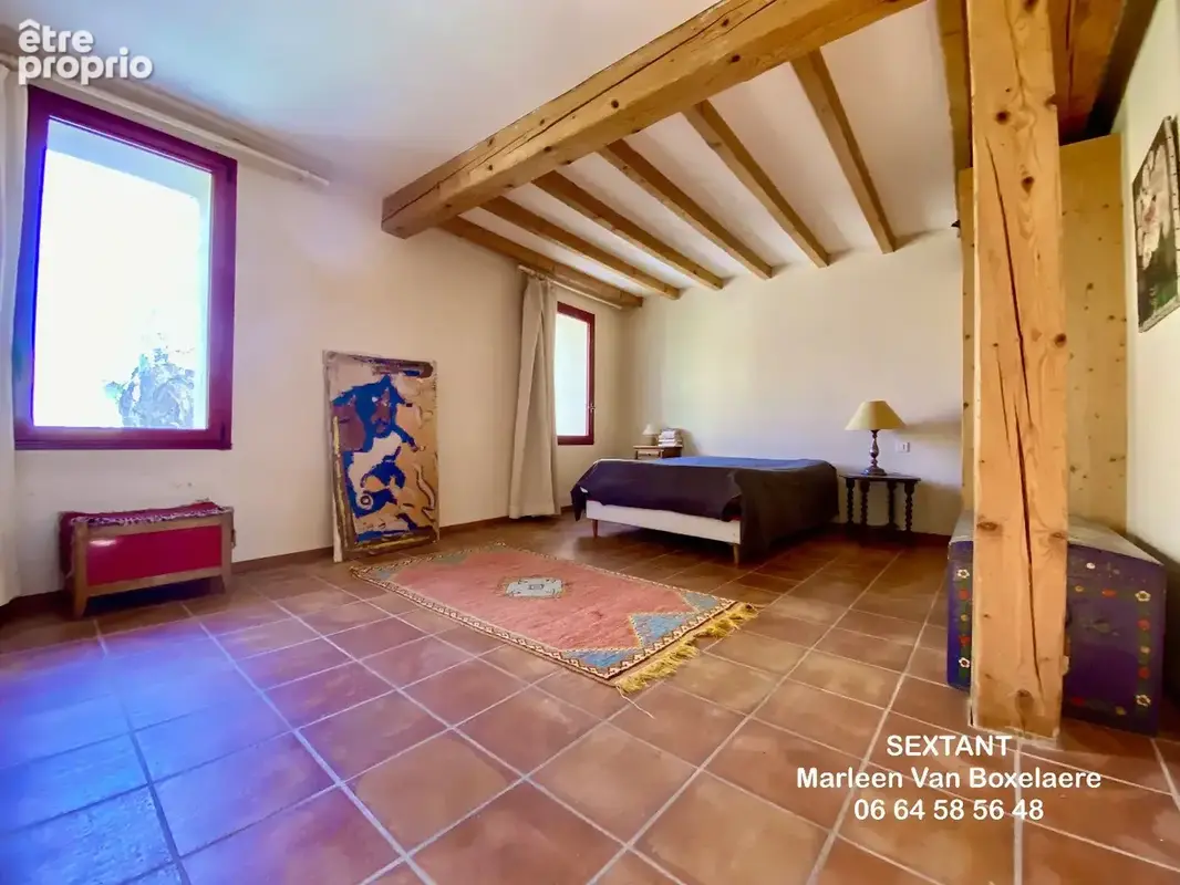 Maison en pierre avec terrasse, jardin, garage et remise - photo 5
