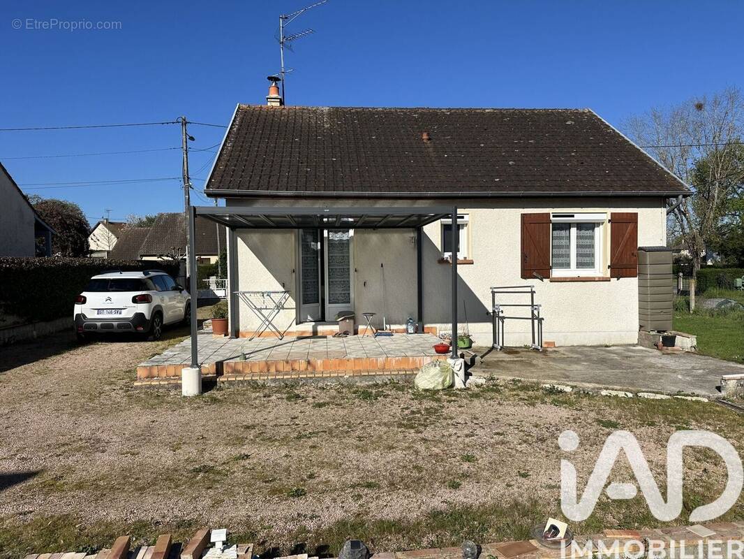 Photo 1 - Maison à CHEZAL-BENOIT