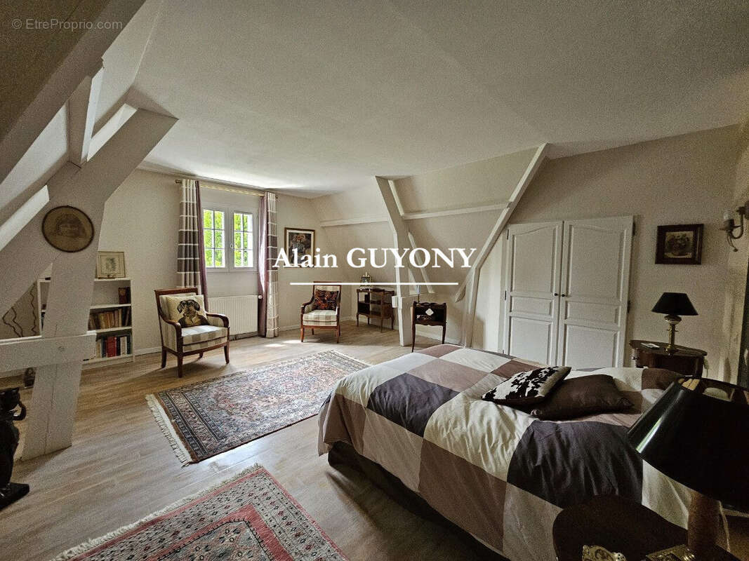 Maison à PONT-L'EVEQUE