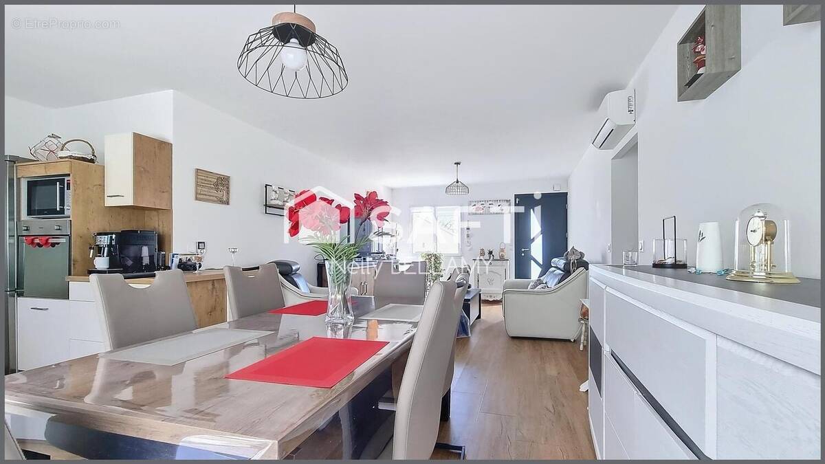 Photo 1 - Maison à SAINT-JULIEN-DES-LANDES