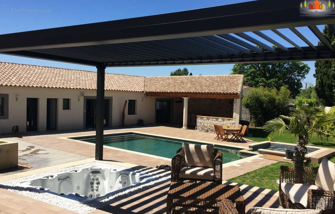 Terrain à ALTHEN-DES-PALUDS