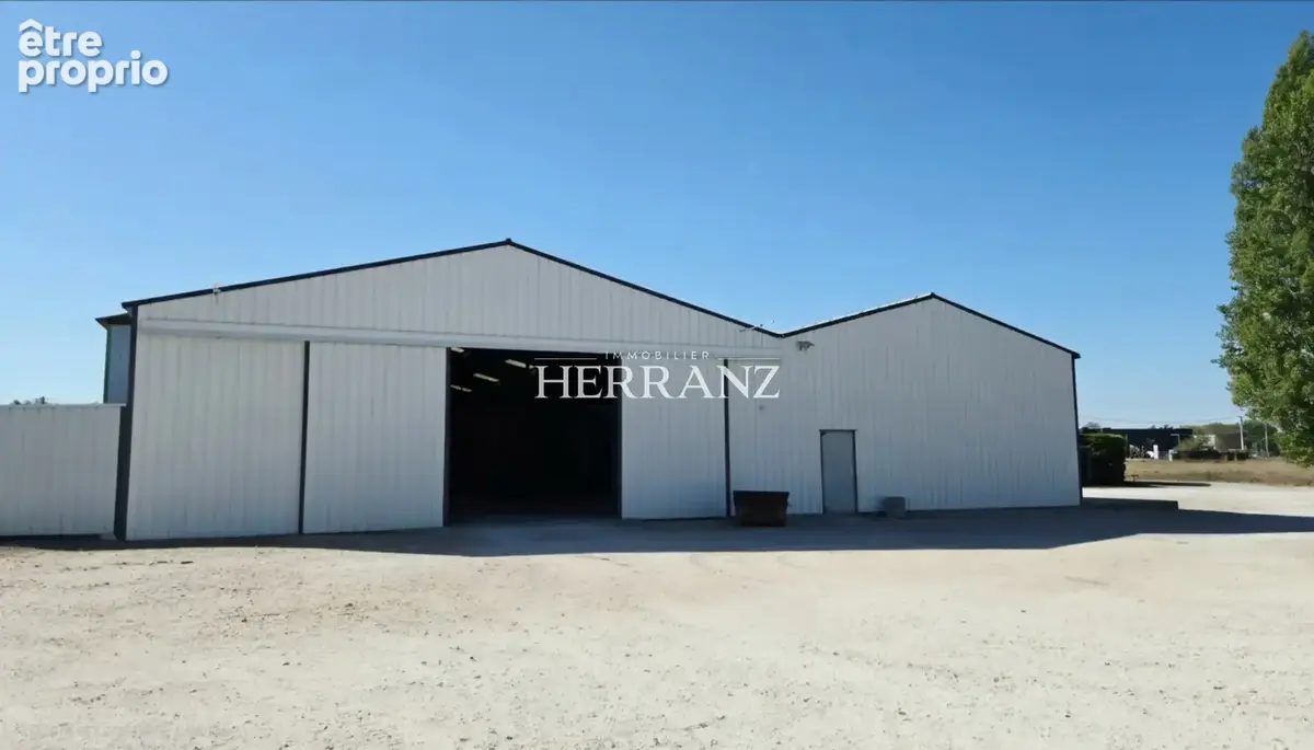 Zone d'activite : bureau 220m2 + atelier production 920m2 + entrepot 130 m2 - photo 5