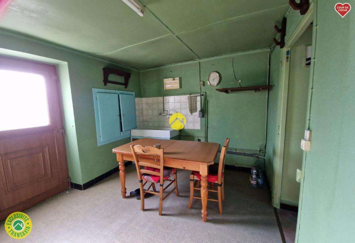 Maison à LA GUERCHE-SUR-L&#039;AUBOIS