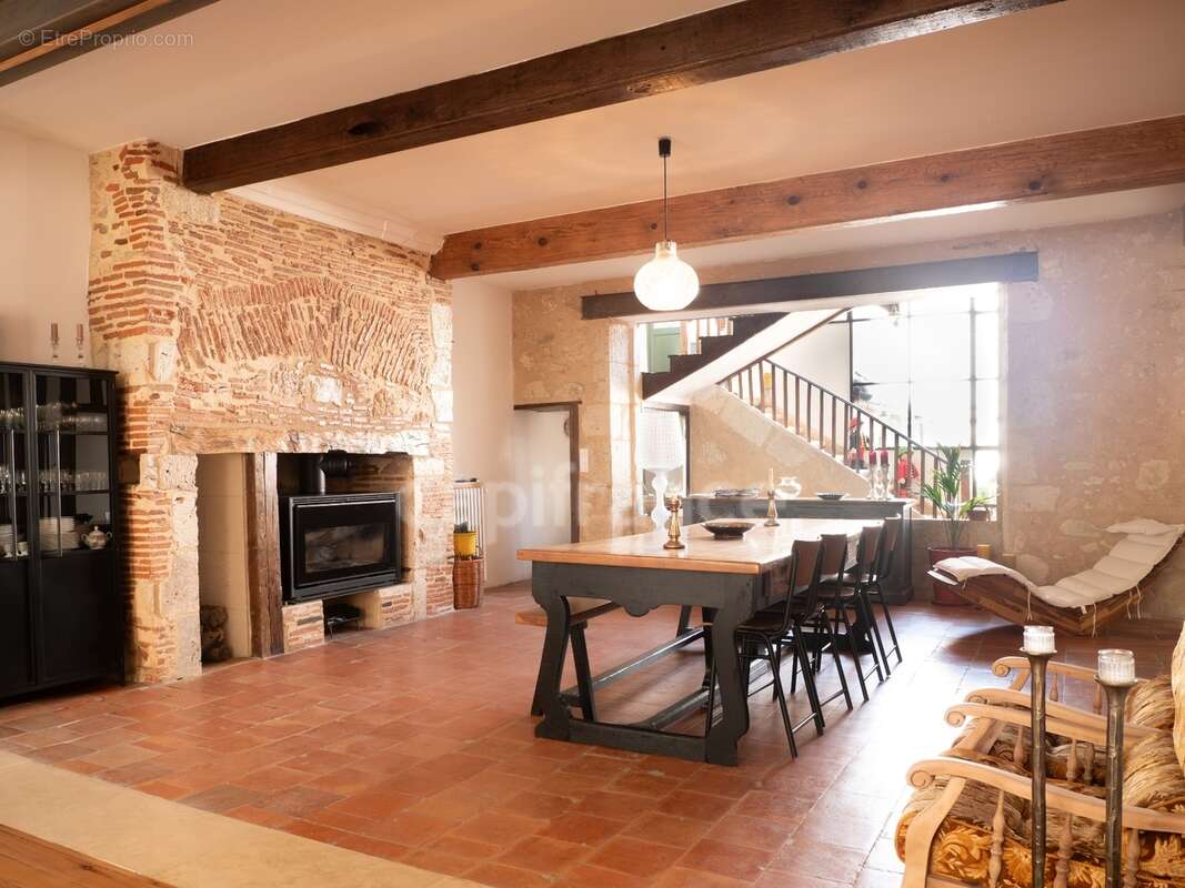 Demeure d'exception au coeur de l'ancienne rue Royale, 6 pièces, 290 m2 avec petit patio  (32) - photo 10