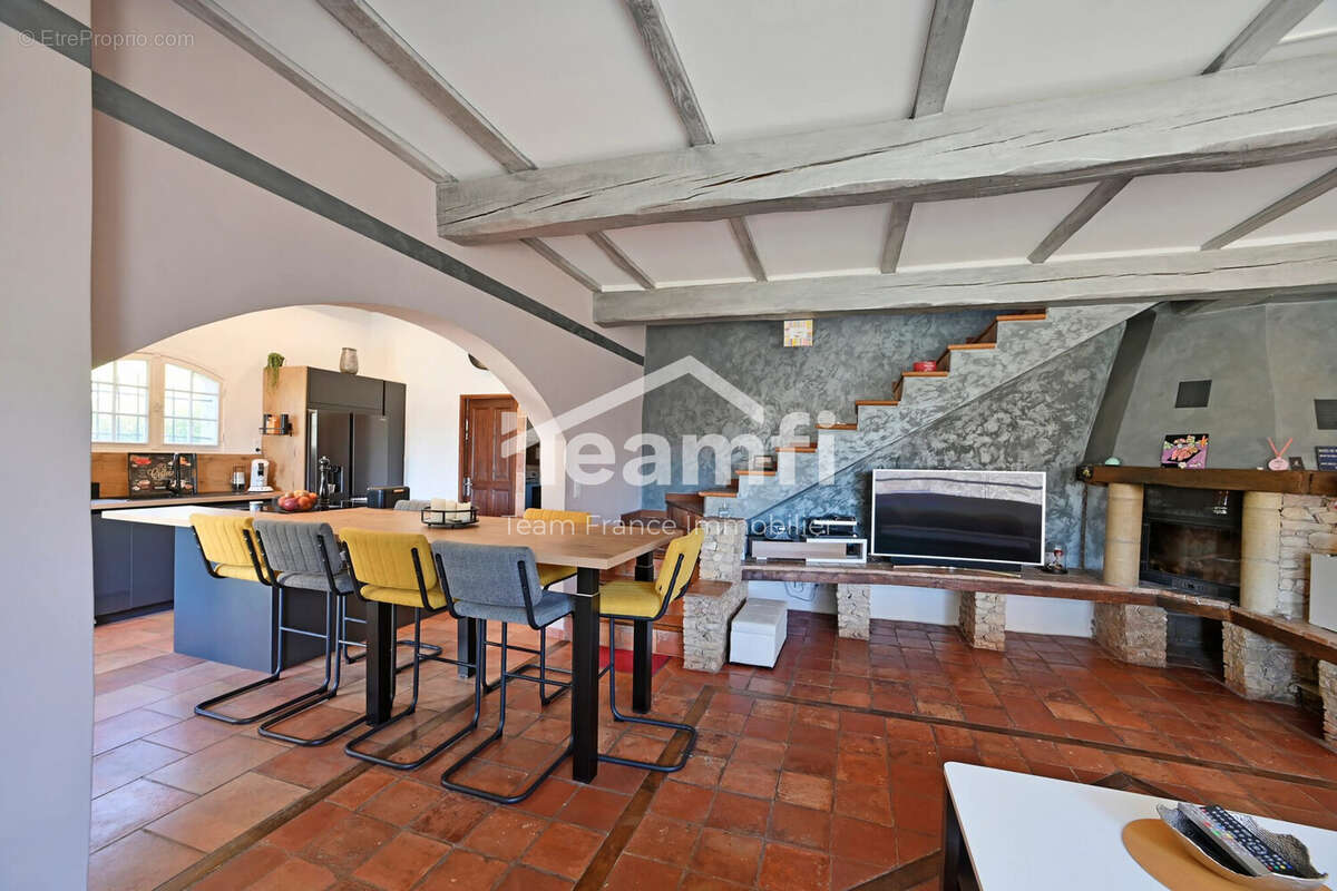 Maison à BOISSET-ET-GAUJAC