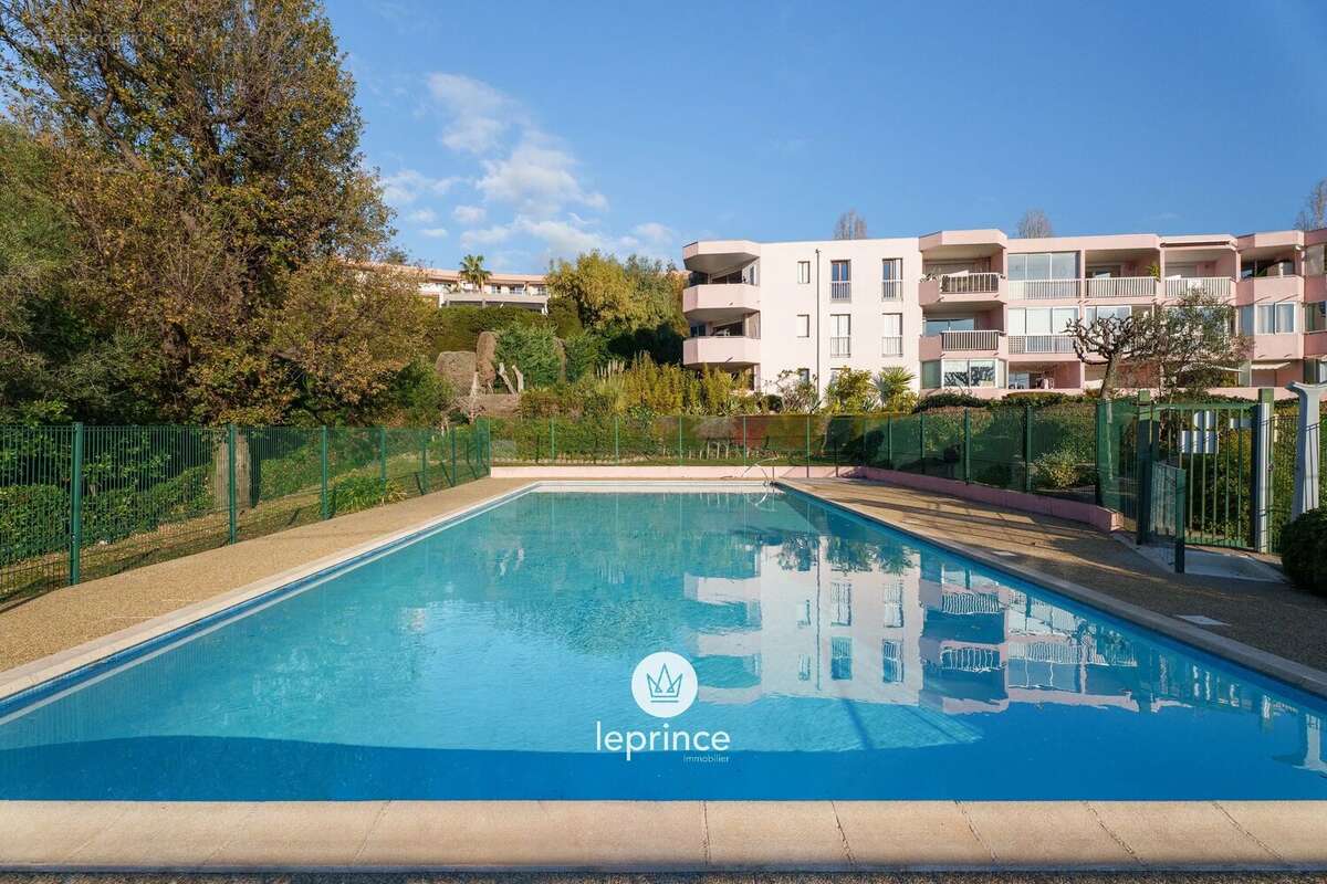 Appartement à VILLENEUVE-LOUBET