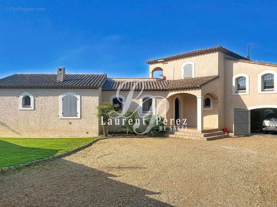 Maison 170 m² à Lunel  - photo 2
