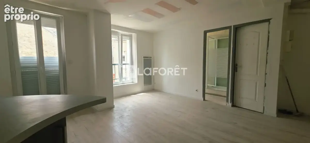 Appartement Saint Denis 1 pièce(s) 27 m2 - photo 2