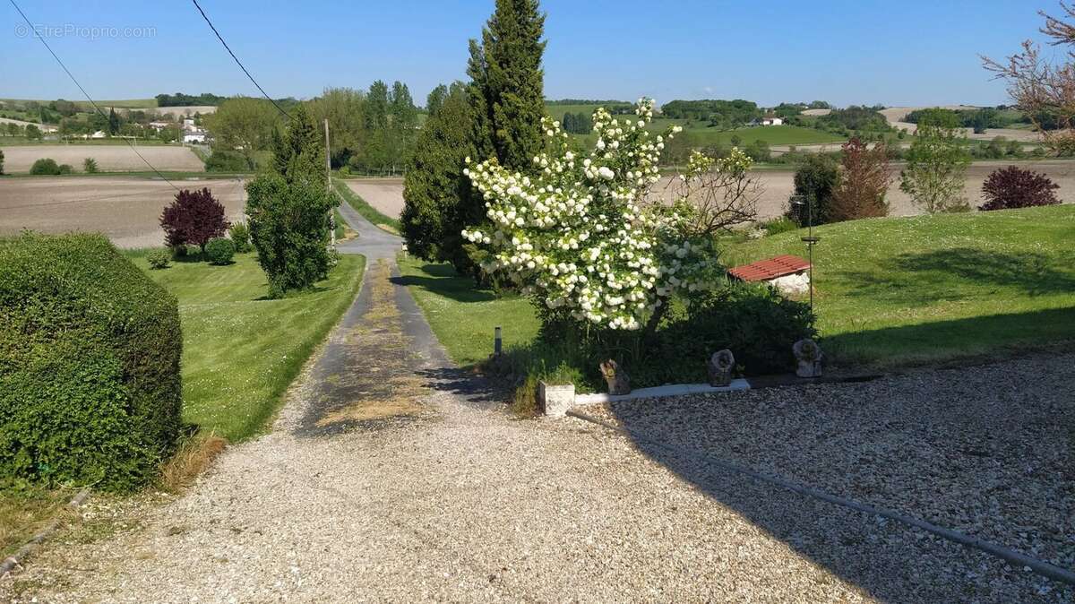 Maison à VERTEILLAC